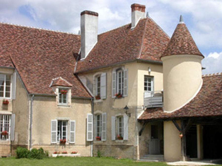 Domaine De Surgy Hostel Exterior photo